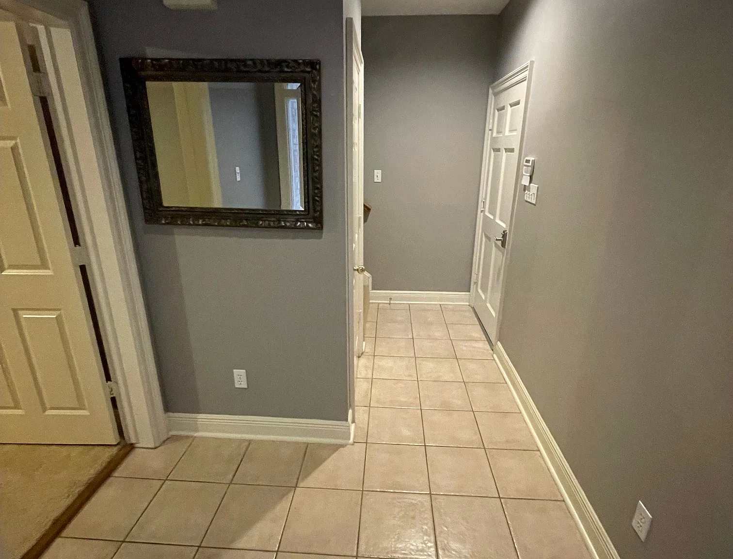 3 bed, 2072 sqft, $3,200 — Photo 2