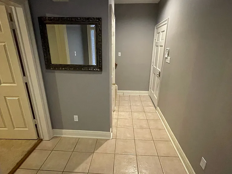 917 Birdsall St — Photo 2