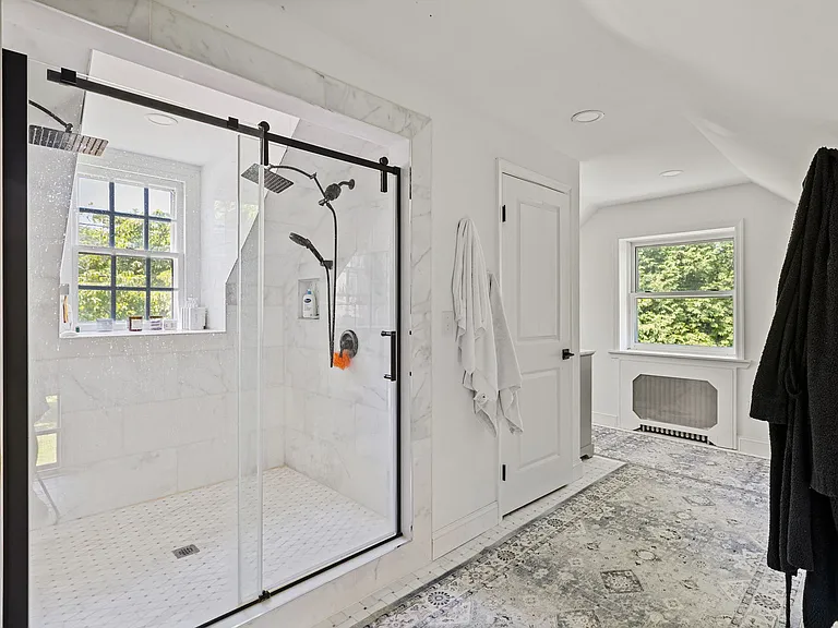 571 N Newtown Street Rd — Photo 36