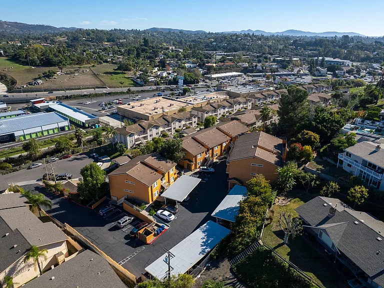 Tuscany Hills Apartments — Photo 3