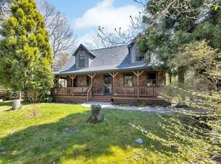 34 Hilltop Dr, Bourne, MA 02532