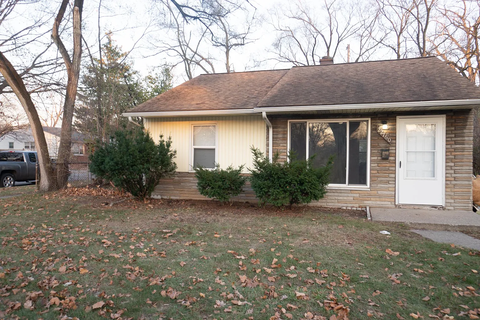 22760 Rosewood Ave photo 1