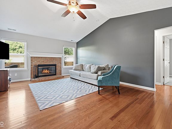 5th image of 7824 Harcourt Springs Ct