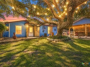 1069 Trail Pass Dr, Canyon Lake, TX 78133