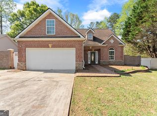 543 Windsong Lake Dr, Commerce, GA 30529