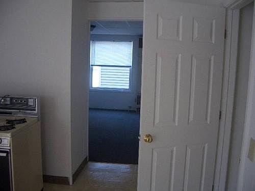 2nd image of 10 Fletcher St APT 5