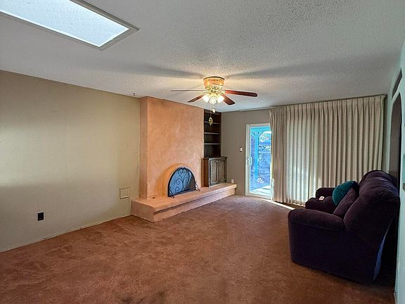 2nd image of 6424 Cathy Ave NE