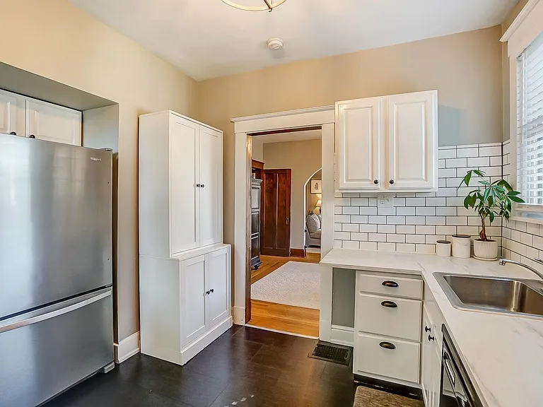 2251 Washington Ave #1 — Photo 9
