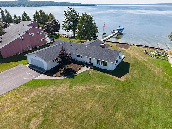 2nd image of 449 Cedar Dr