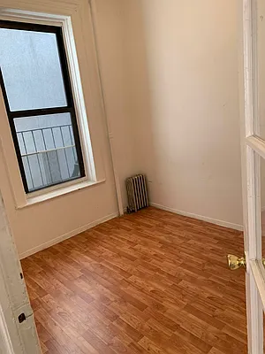 Rented by D H Realty & Management Inc | media 3