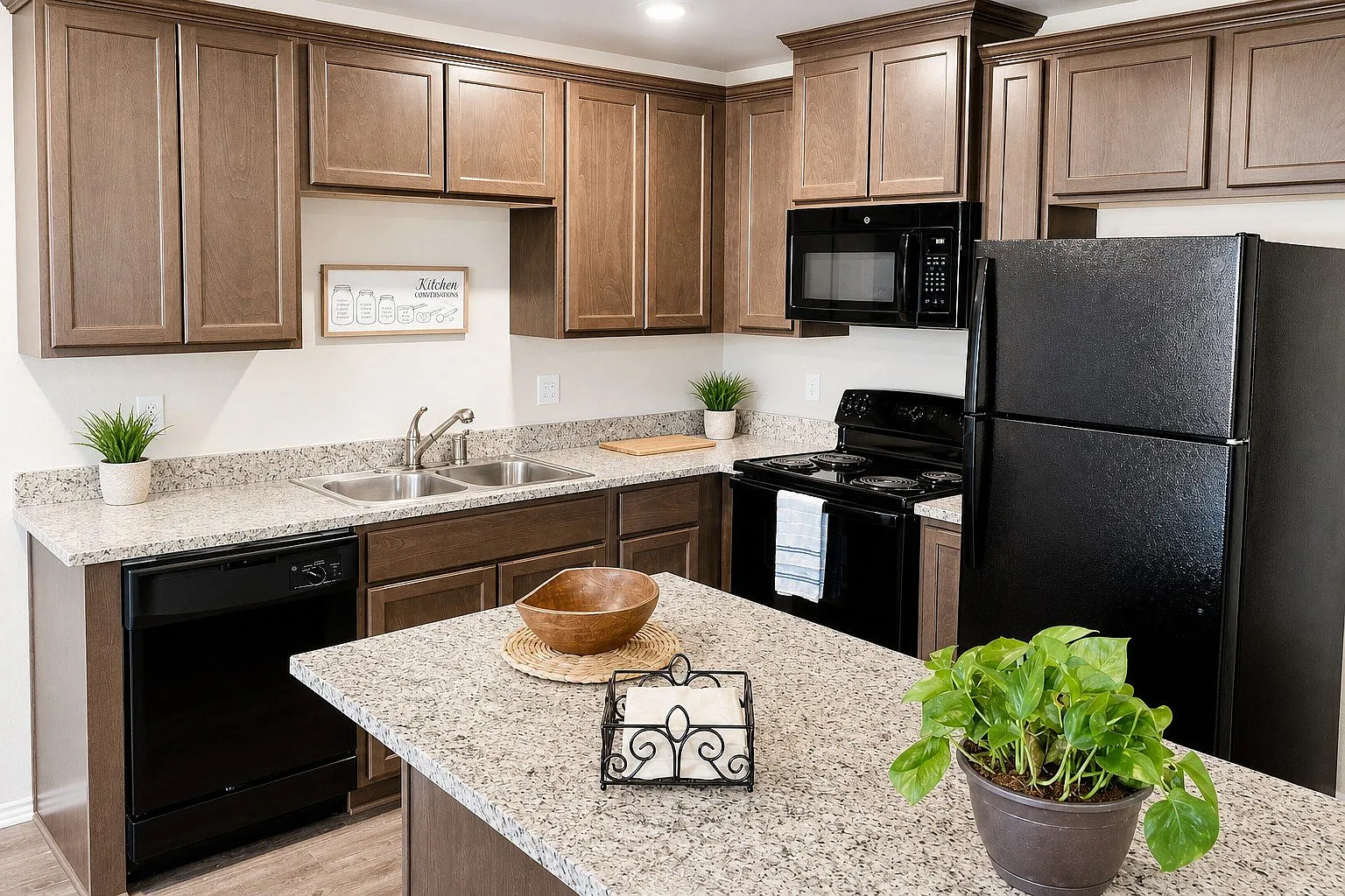 Modern 3 Bed Townhouse in Copperas Cove | 2.5 Baths | $2500/mo — Photo 4