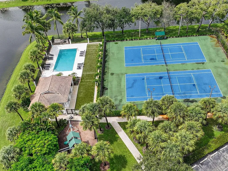 621 Anchor Point — Photo 4