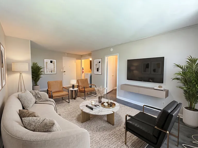 3021 Edwin Ave #2H — Photo 5
