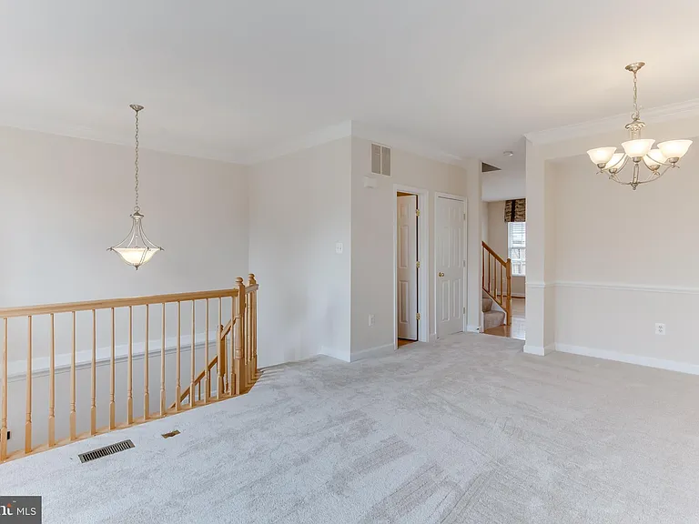 1008 Hampton St — Photo 8