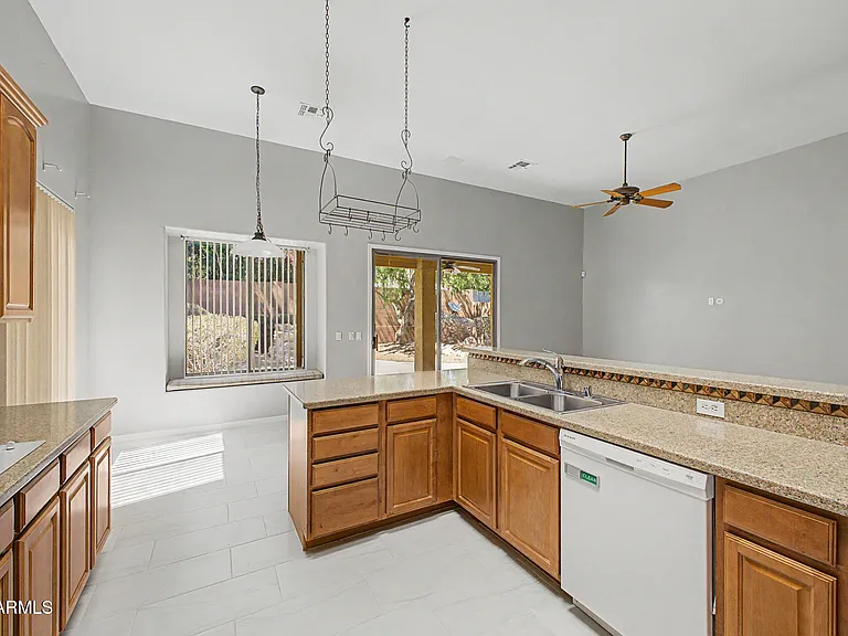 6602 W Andrea Dr — Photo 8