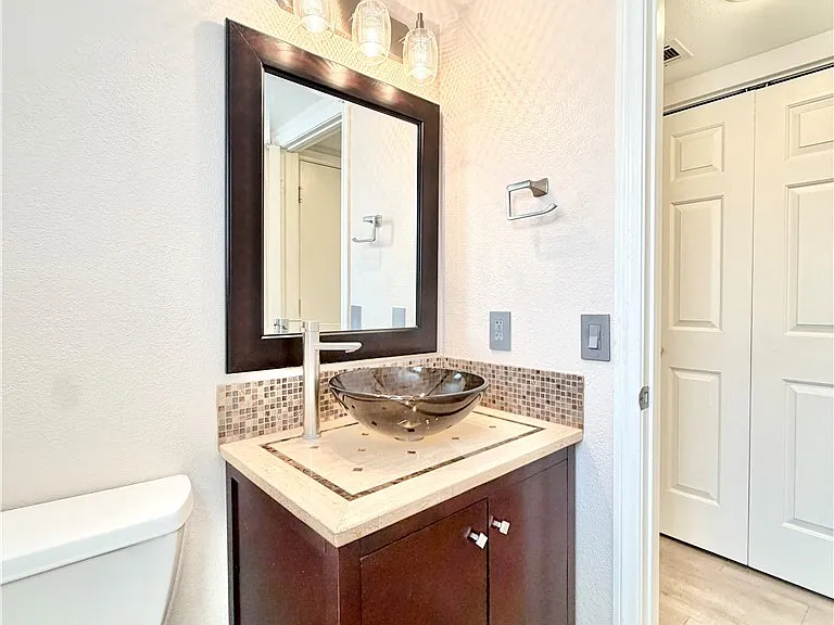 10087 Yellow Canary Ave — Photo 15