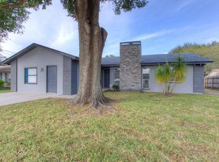 312 N Miller Rd, Valrico, FL 33594