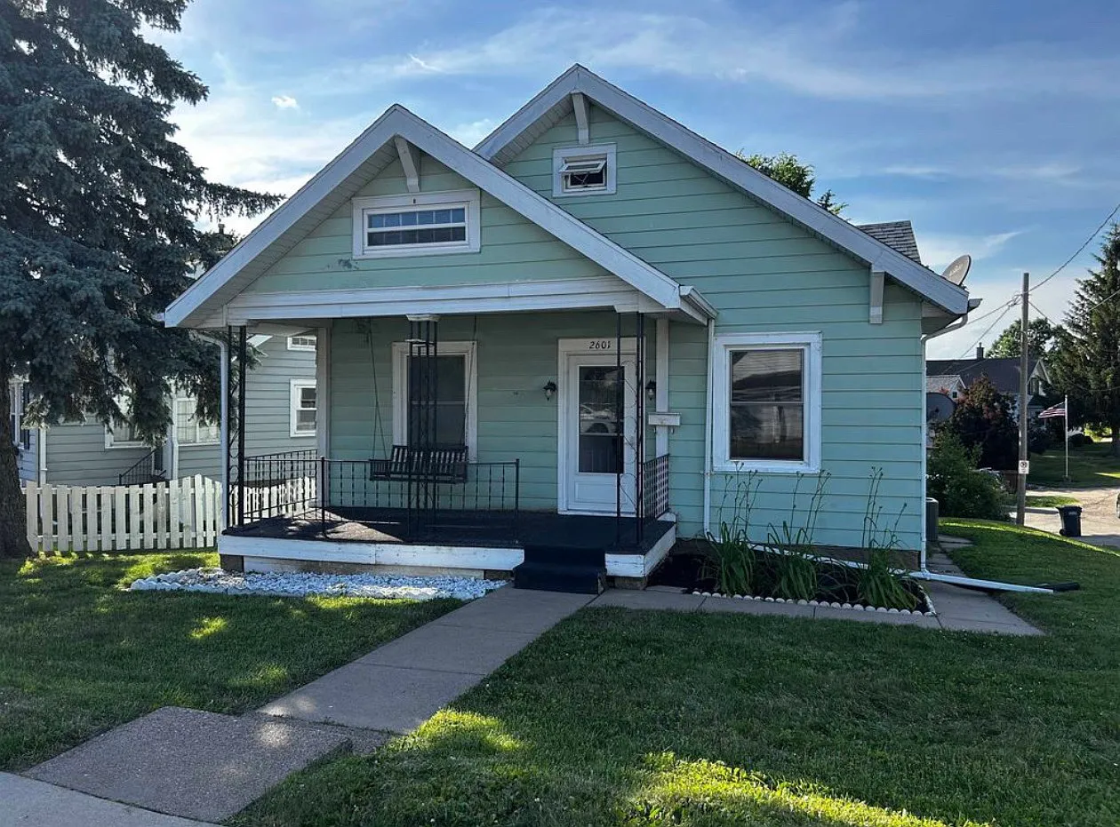 3 bed, 1700 sqft, $1,650 — Photo 1