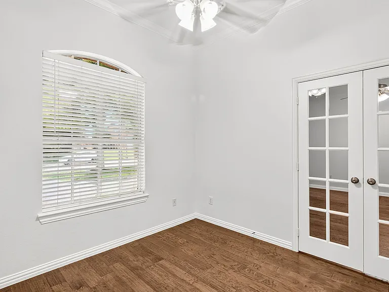 1711 Grand Canyon Way — Photo 6