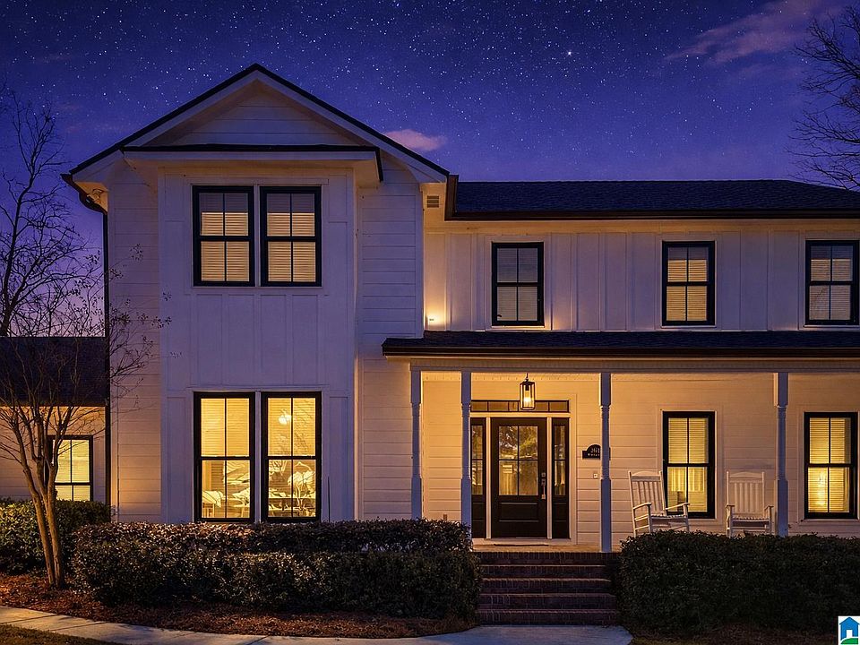 1st image of 203 Mayfield Ln NE