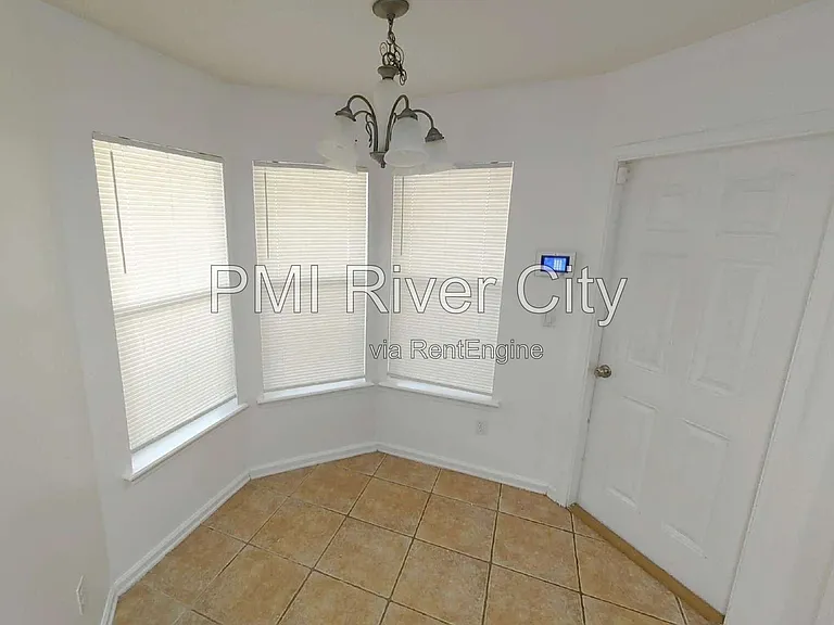 3800 Pebble Brooke Cir — Photo 5