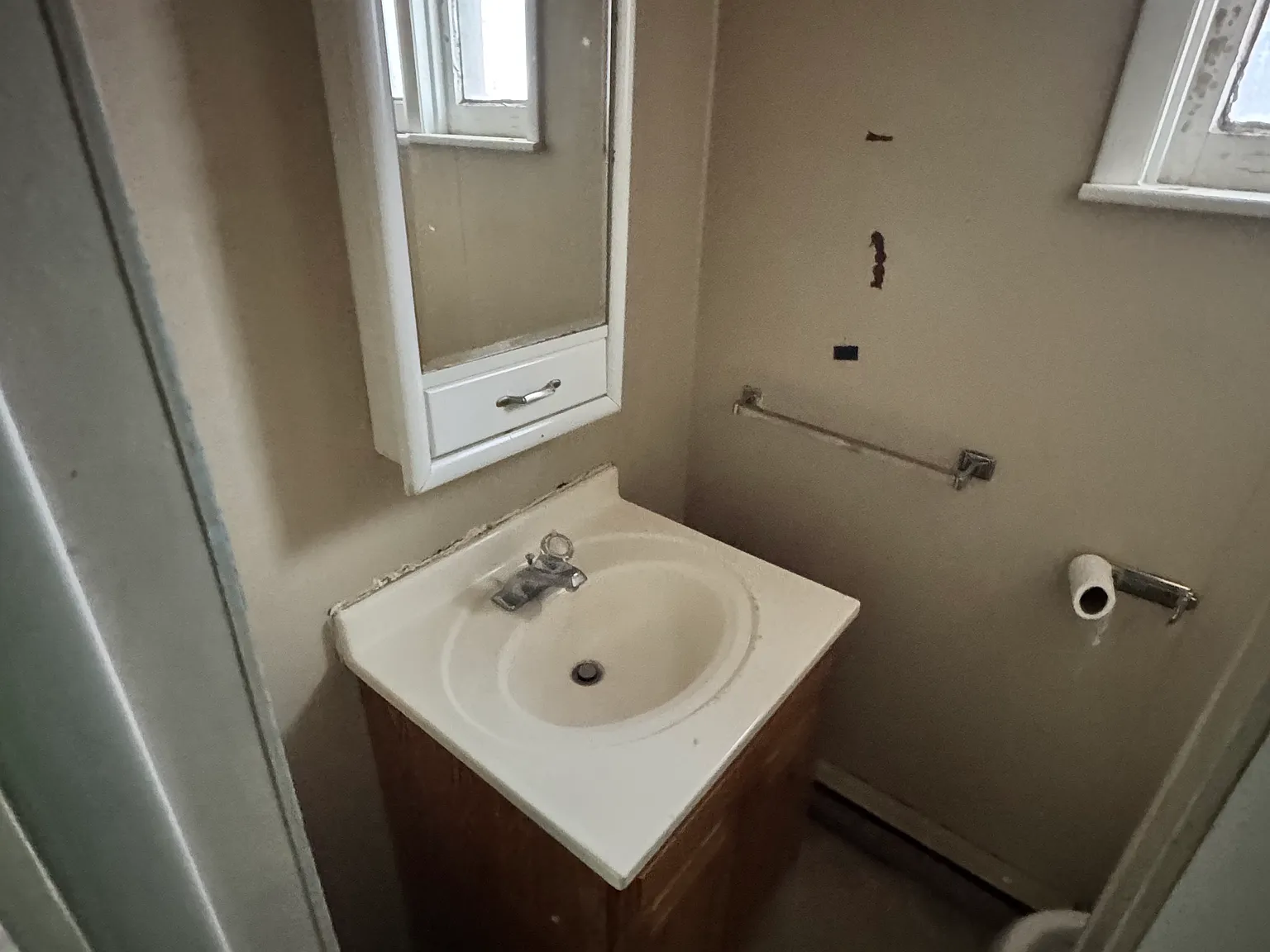 801 W Pleasant St — Photo 4
