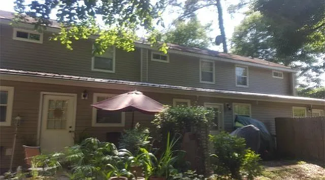 2 bed, 1.5 bath, 1100 sqft, $1,235 — Photo 2