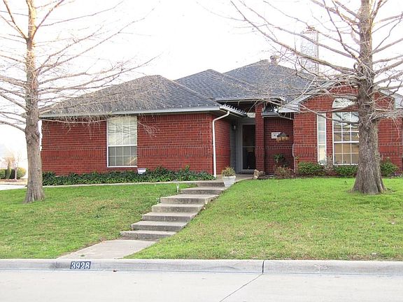 3rd image of 3928 Berrybush Ln