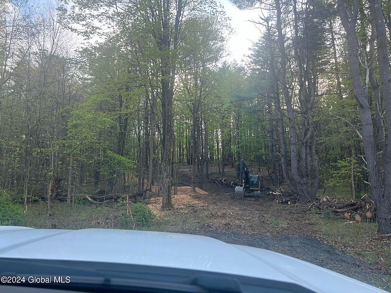 4th image of 2 Skyler Lane