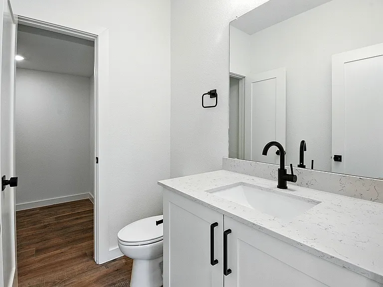 4A | 4 Bed / 2.5 Bath - Half Bath
