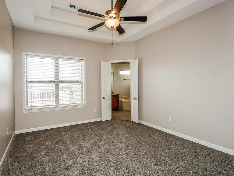 60 Penny Ln — Photo 9