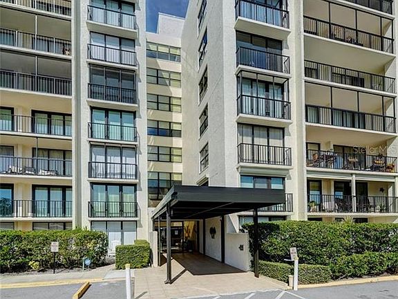 4th image of 100 Oakmont Ln APT 202