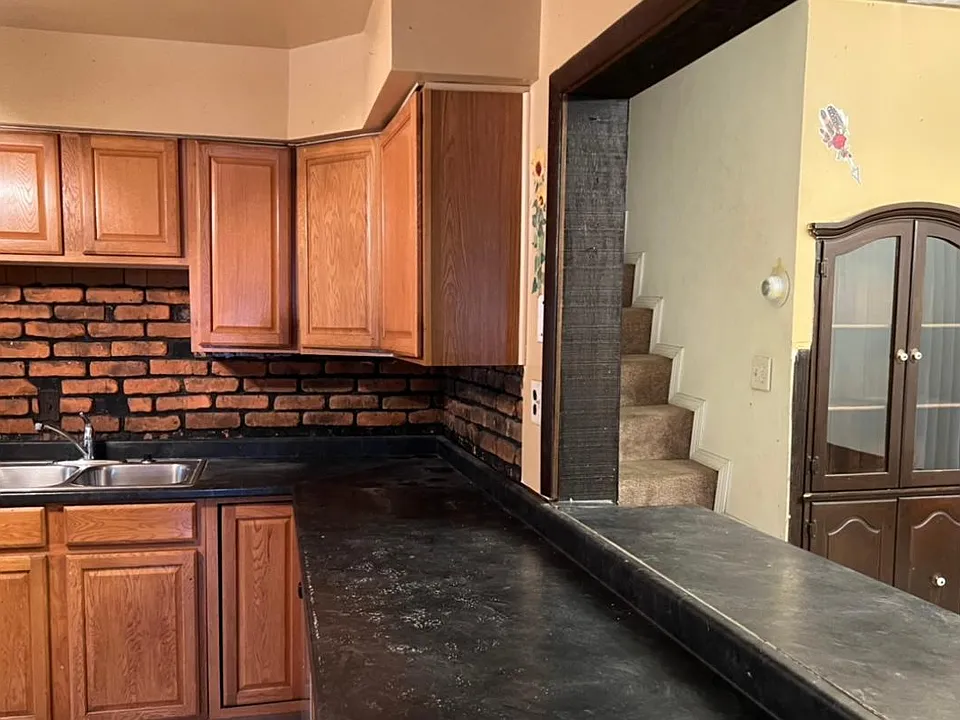 1134 Michigan St #1F