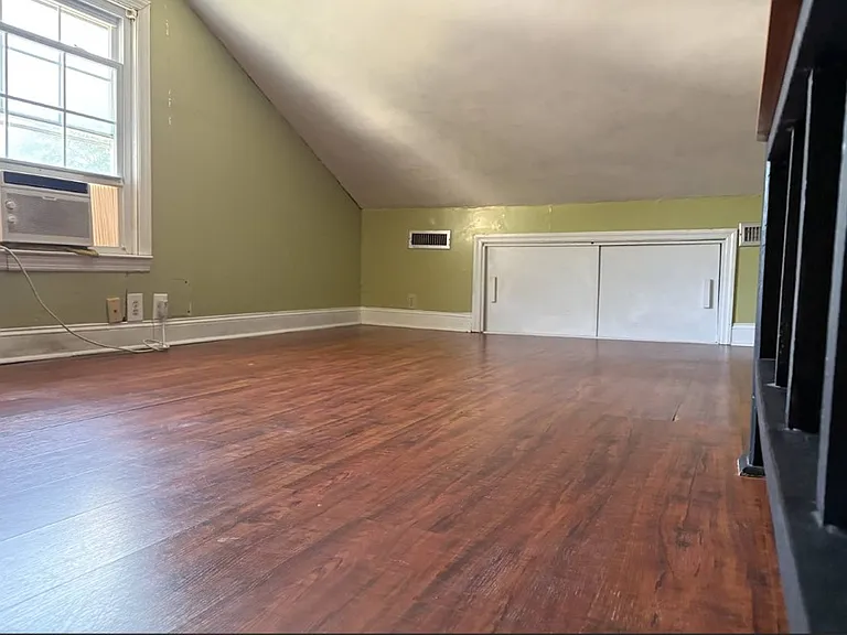 1126 Garland Rd — Photo 10
