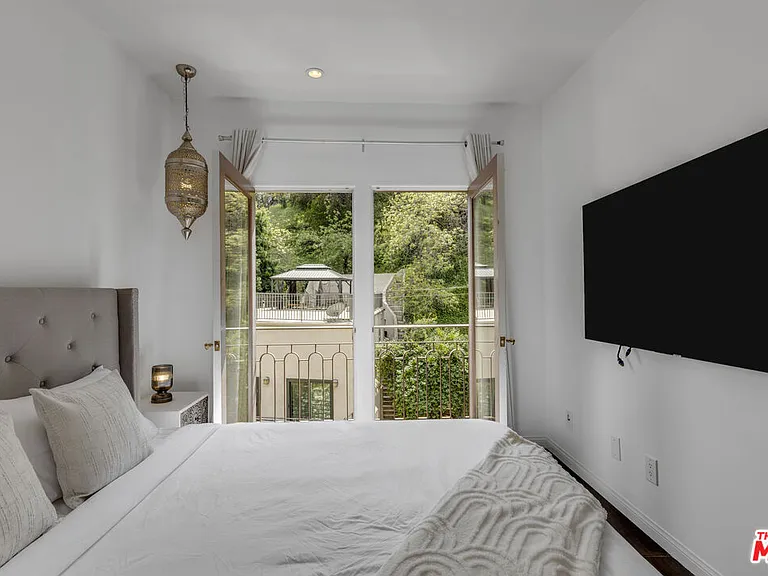10023 Westwanda Dr — Photo 52