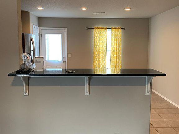 Breakfast bar