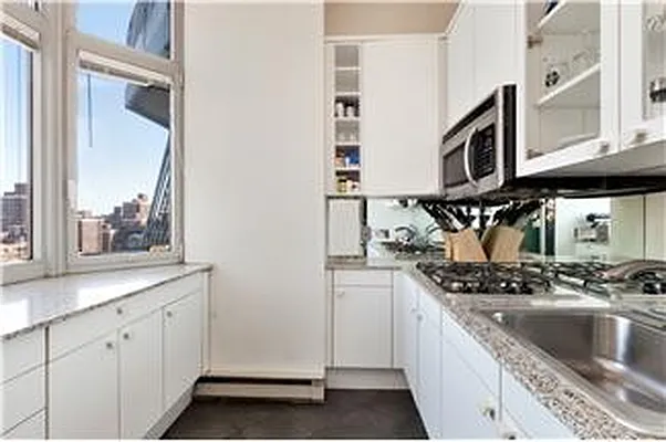 Rented by Nest Seekers International | media 8