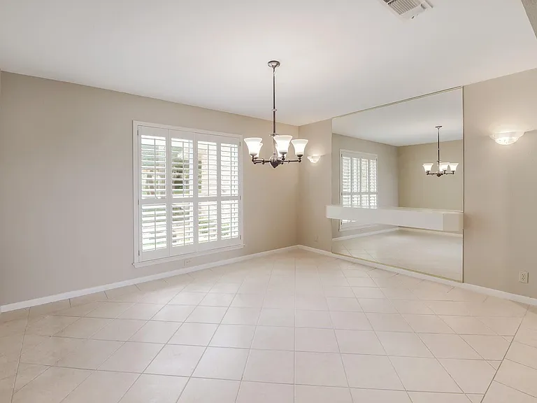 6200 Rain Creek Pkwy — Photo 10