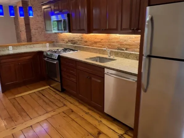 28 Beacon St, Chelsea, MA