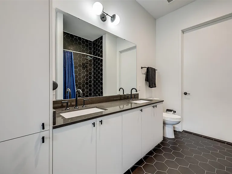 800 Embassy Dr #513 — Photo 16