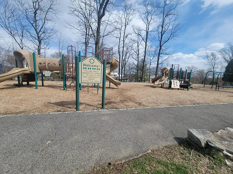 Playground pic#1