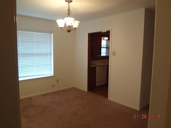 3rd image of 1004 Fairway Ln
