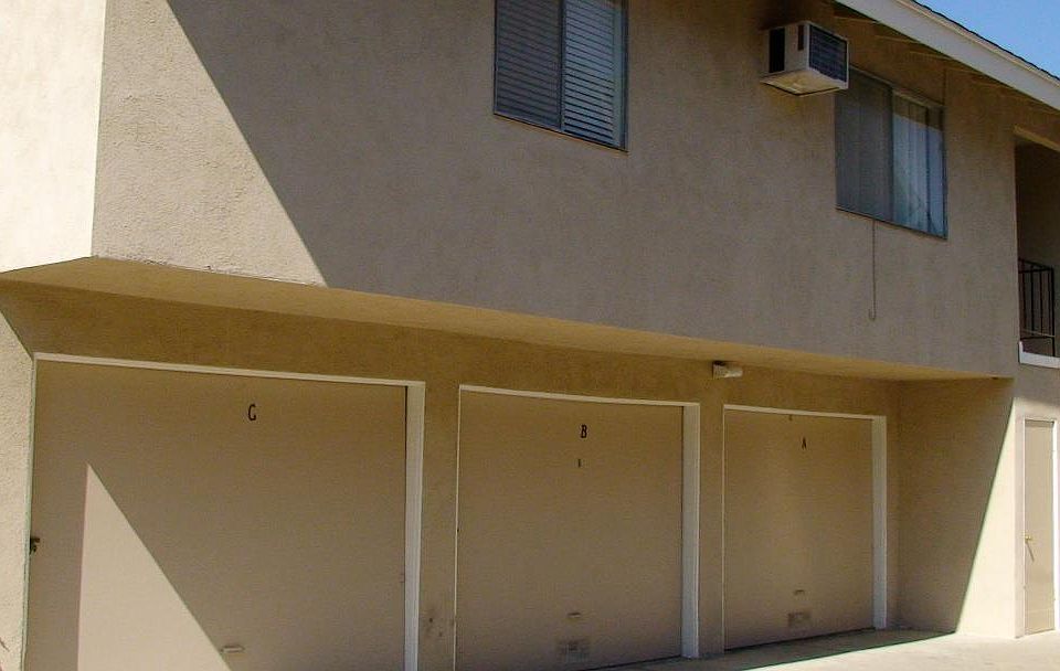 2nd image of 230 S Shaffer St APT C