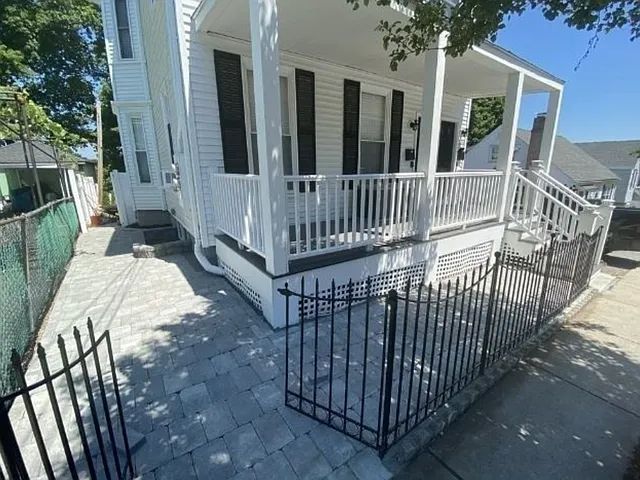 323 Bainbridge St #2 — Photo 11