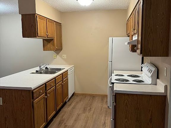 5th image of 1801 Red Dale Dr #4