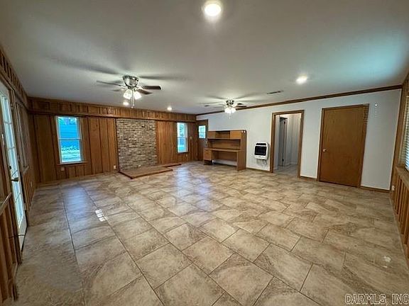 4th image of 102 Meadowview Pl
