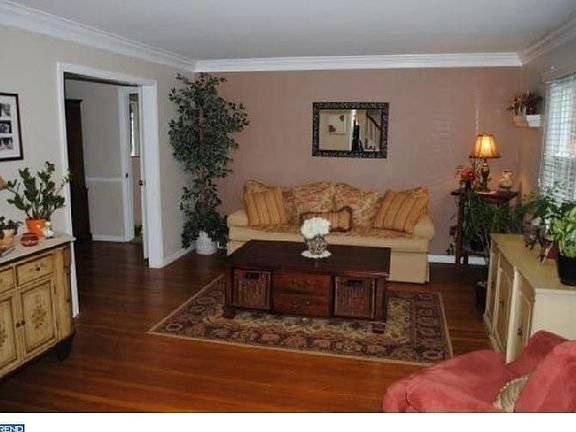 3rd image of 3328 Cross Country Dr