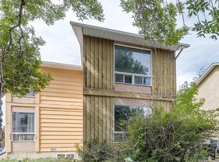 19 E Whitehill Gate NE, Calgary, AB T1Y 3E4
