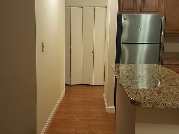 4th image of 1104 Castilian Ct