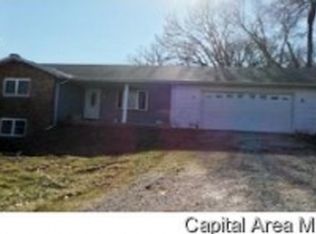 576 E 750 North Rd, Morrisonville, IL 62546